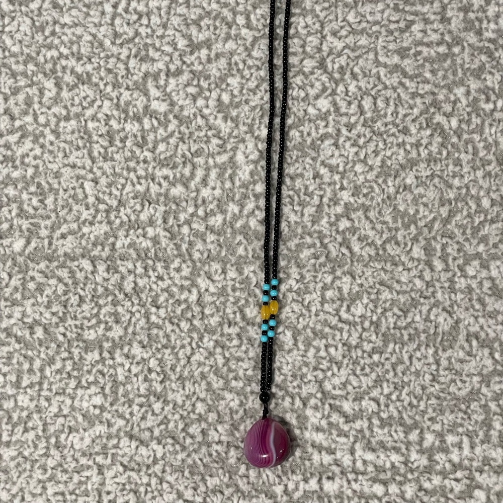 Beaded Necklace with Agate Pendant